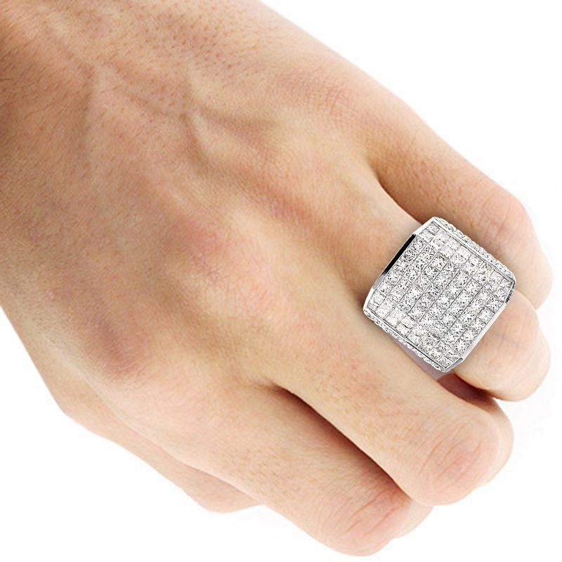 Illustration for article titled Plain wedding band sources?